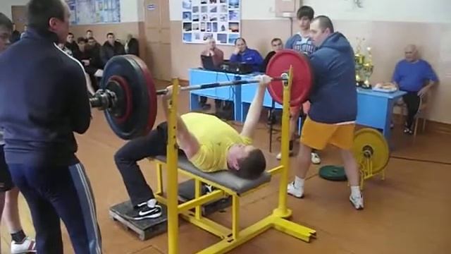 Турнир по жиму лежа,п. Вурнары,23.2.12.DSCF8044.avi смотреть онлайн