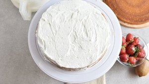 Фруктовый торт со сливочным кремом и желе