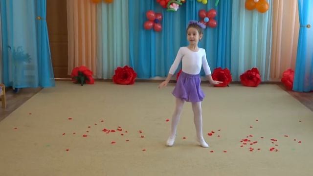 Алиса танцует lollipop 8 марта смотреть онлайн