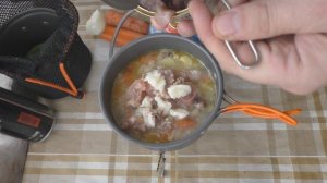 Испытание мини туристическая посуды: готовим суп и мясное рагу