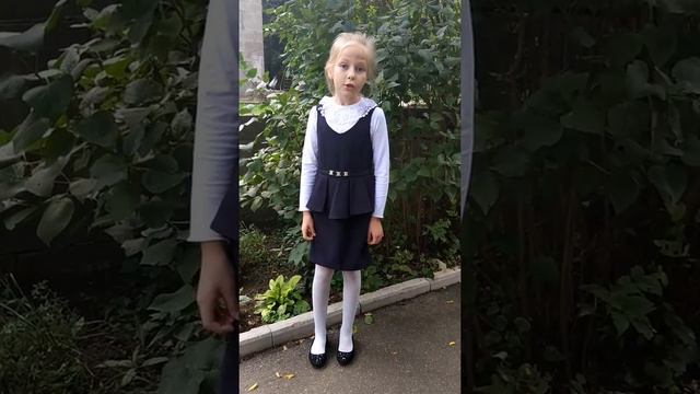 Страна читающая - Галкина Полина читает стихотворение "Весёлое лето" В.Берестова