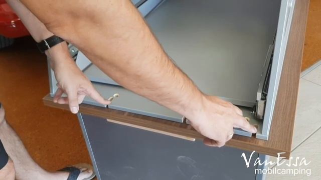 ARCO - VanEssa Slide Out Kitchen & Bed Systems - An Introduction смотреть онлайн