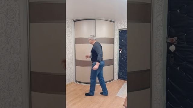 Радиусный шкаф купе с наружным радиусом. смотреть онлайн