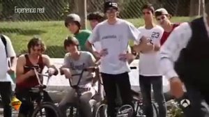 Дед на скейте