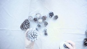 Мастер-класс I Как покрасить шишки 3 способа I DIY: Поделки из шишек к Новому Году