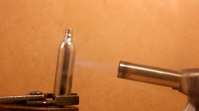 Горелка против Баллончик Co2 (полный) смотреть онлайн