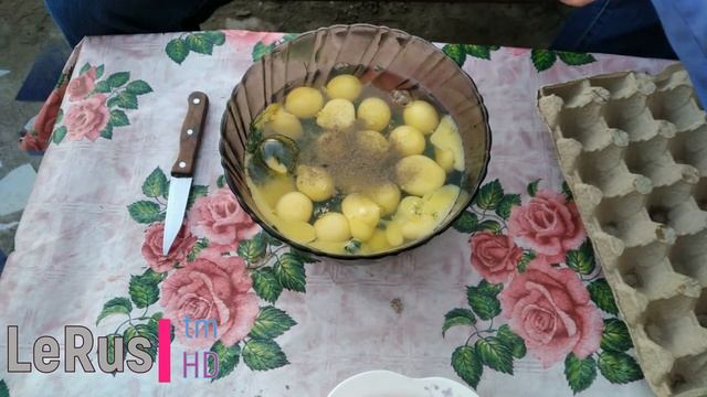 Яичница по царски в казане на мангале смотреть онлайн