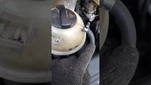 Лопнул расширительный бачок на Крайслер Вояджер 3 2,5 тди что делать. Ремонт своими руками