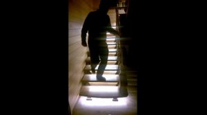 Подсветка ступеней лестницы