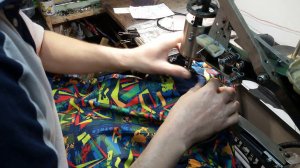 Ножной привод для "Версаль" в работе, ваши руки остаются свободными при управлении машиной!