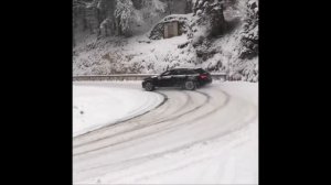 AUDI QUATTRO vs SNOW