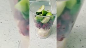 Просто потрясающее смузи из банана и малины !!!