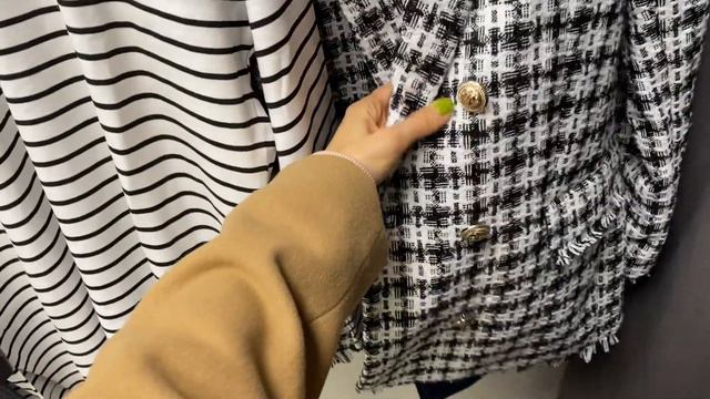 ШОППІНГ-ВЛОГ: MANGO, GUESS, NIKE, CROPP, MOHITO | ФІТНЕС ОДЯГ, ПУХОВИКИ ТА ДУБЛЯНКИ