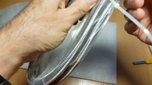 Стильный кран для кухни с тремя входами.