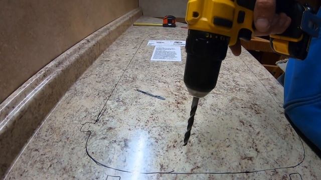 Жизнь в Трейлере, Ремонт Кухни серия 9: Продолжение Столешницы смотреть онлайн