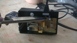 РЕМОНТ ПЕДАЛИ АВЕЛОКА MERRYLOCK 005 ВЫЛЕТАЕТ ПРОВОД МОДЕЛЬ ПЕДАЛИ 4C -326G