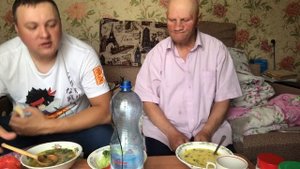 Суп куриный с лапшой| мукбанг с Батей MUKBANG