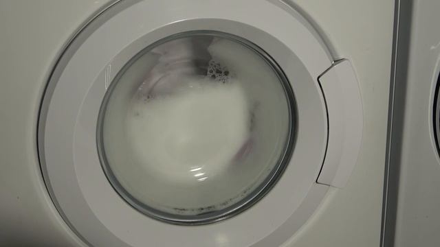 Review of Currys Essentials C510WM14 1000 spin 5kg and C610WM16 6kg Washing Machine смотреть онлайн