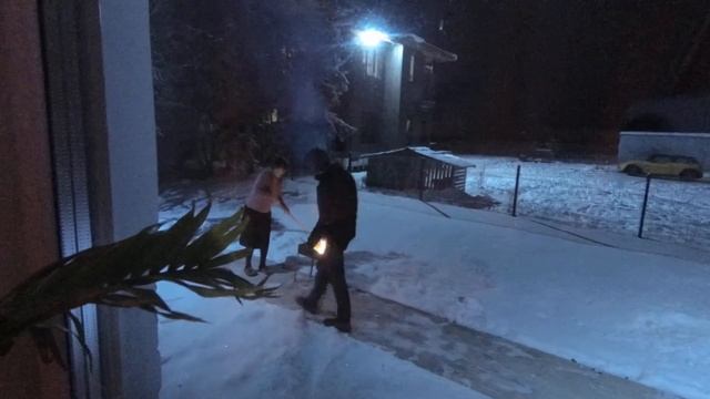 на улице зимушка-зима/жарим шашлык/влог смотреть онлайн