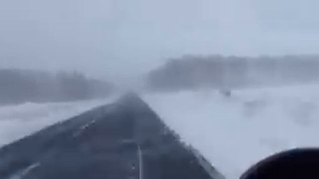 Дальнобойщикам. Душевная песня.Не забывай не уезжай (монтаж Д. А. Н. ) смотреть онлайн