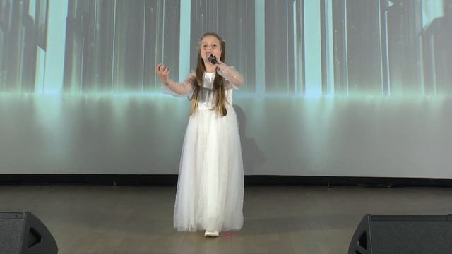 Белый ангел. Автор Ирина Брилева. Владимир Брилёв. Исполняет Ева Ботова, 6 лет.