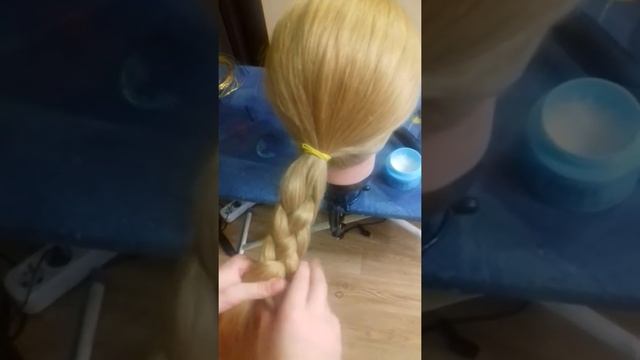 Как научиться заплетать лёгкую 4-х прядную косу) смотреть онлайн