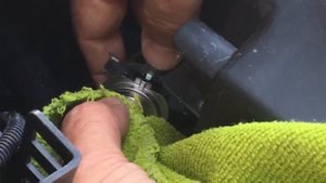 Быстрая замена лампы ближнего света Opel Astra J
