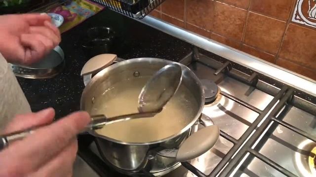 Щавельный суп на свинине эпизод №543 смотреть онлайн