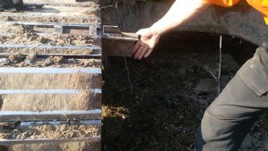 Экскаватор. Чистка ходовой части