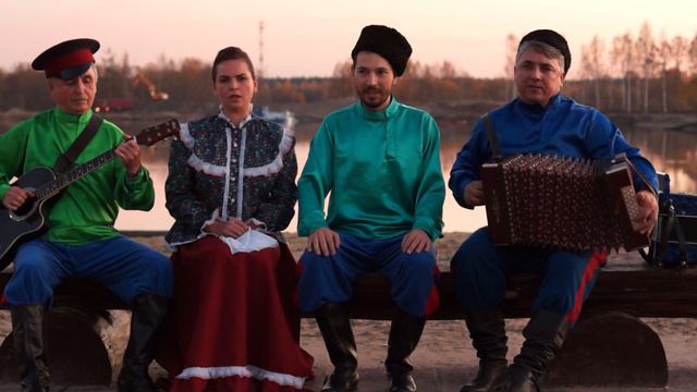 Как под грушей, грушею