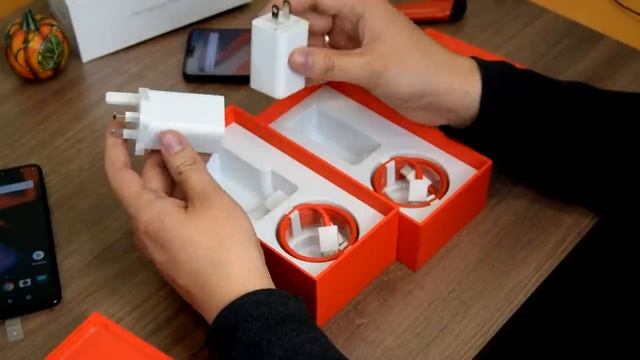 OnePlus 6 --  распаковка и первое впечатление, первый кайф!