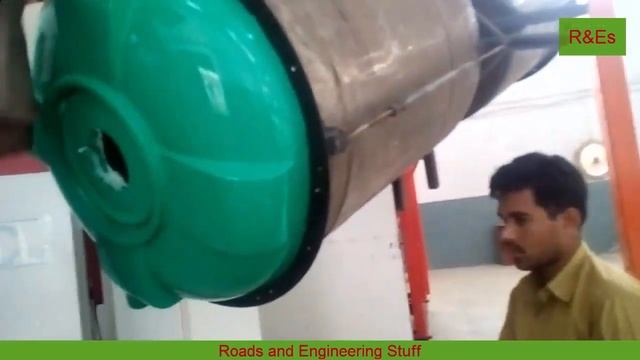 LLDPE-PVC Biaxial rotational moulding machine manufacturing water tank-roads and engineering stuff