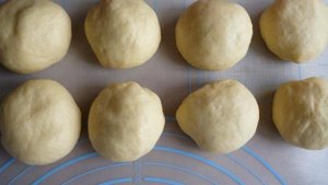 Пирожки с персиками