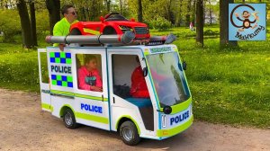 Дети и Машина. Диана и Даня на своей машине отправились к пруду, чтобы поплавать на лодке. Манкиту