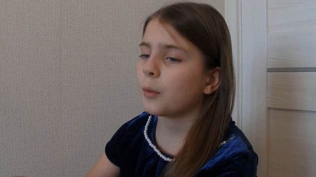 Страна читающая — Бажена Павленко читает "Послушайте!" В. В. Маяковского смотреть онлайн