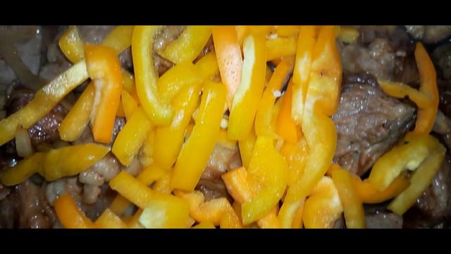 Лапша с мясом и овощами