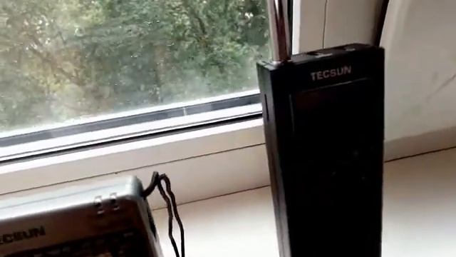 Tecsun PL 360, Tecsun R 908, Degen DE333 Приём УКВ (FM) диапазона в городе смотреть онлайн