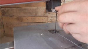 Доработка ленточной пилы Einhell TC-SB 200/1. Ставим подшипники.