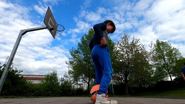 На баскетбольной площадке ? смотреть онлайн