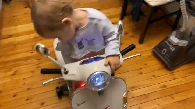 Emily and her Vespa / Эмили и ее Веспа смотреть онлайн