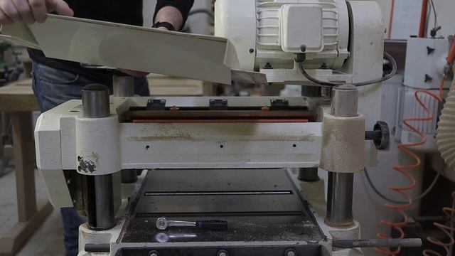 СРОК СЛУЖБЫ НОЖЕЙ ВАЛА HELICAL. Меняем ножи на рейсмусе JET JWP 16OS смотреть онлайн