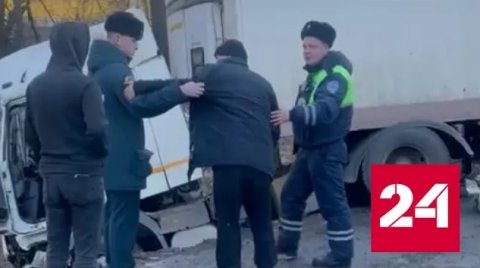 Очевидцы сняли кадры на месте массовой аварии в Санкт-Петербурге - Россия 24 