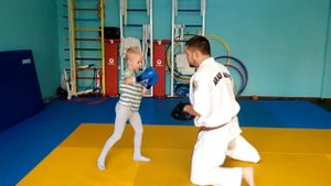 Работа на лапах дети (карате). Единоборства. Тренироки ЖК Чайка.