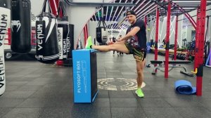 Растяжка в кикбоксинге | Растяжка для ударов ногами