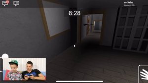 КАТАЮСЬ на ГРЭННИ в БАБУЛЯ Granny Roblox в реальной жизни