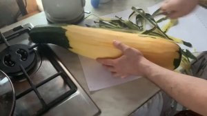 Быстрая чистка кожуры кабачка