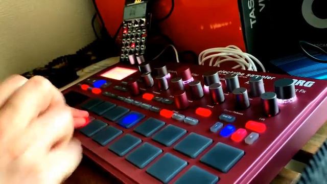 Zen Dropp - Wired Ocean [Dub-ish Ambient Techno w\ Electribe 2S + PO-33 + Monotron] смотреть онлайн