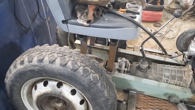 МИНИТРАКТОР с реверсом. Раздельный тормоз . смотреть онлайн