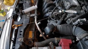 ТОЙОТА ИСИС как поменять масло в двигателе 2ZR 1 8