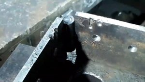 Приспособа для клепок из металла